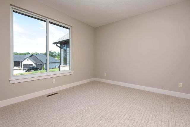 6059 S Clay Avenue, Springfield, MO 65810