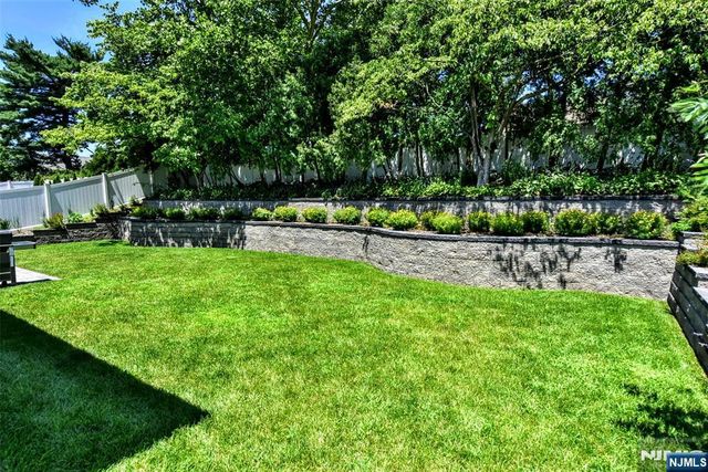 80 Dogwood Court, Westwood, NJ 07675