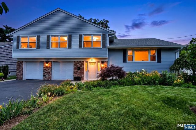 80 Dogwood Court, Westwood, NJ 07675