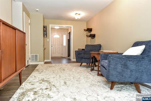 80 Dogwood Court, Westwood, NJ 07675