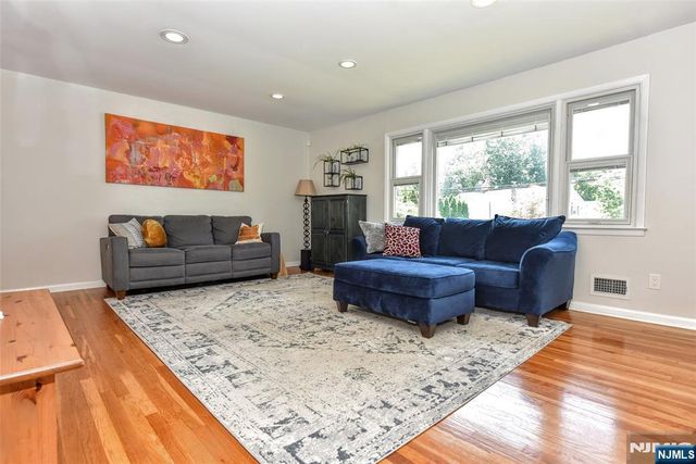80 Dogwood Court, Westwood, NJ 07675