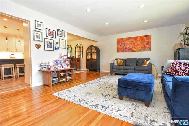 80 Dogwood Court, Westwood, NJ 07675
