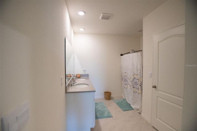 5062 FOXGLOVE CIRCLE, Lakeland, FL 33811