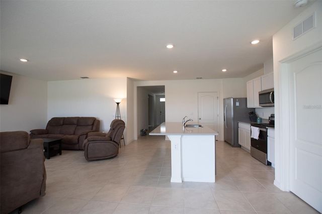 5062 FOXGLOVE CIRCLE, Lakeland, FL 33811