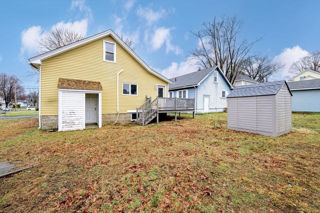 17 Oak St, West Springfield, MA 01089