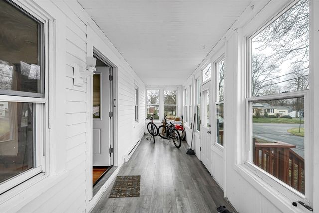 17 Oak St, West Springfield, MA 01089