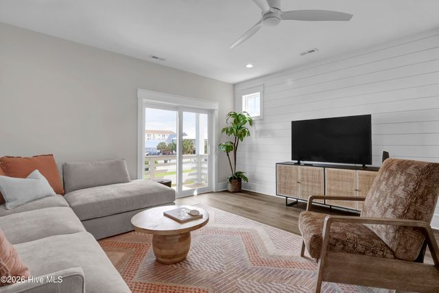 906 Second Street S 2, Carolina Beach, NC 28428