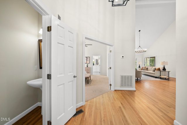 306 Helmsdale Drive, Chapel Hill, NC 27517