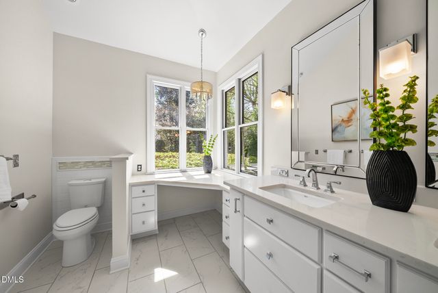 306 Helmsdale Drive, Chapel Hill, NC 27517