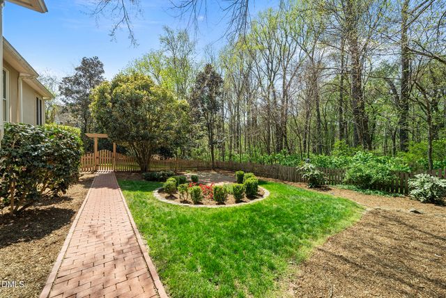 306 Helmsdale Drive, Chapel Hill, NC 27517