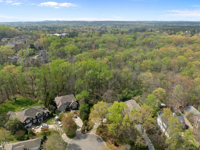 306 Helmsdale Drive, Chapel Hill, NC 27517