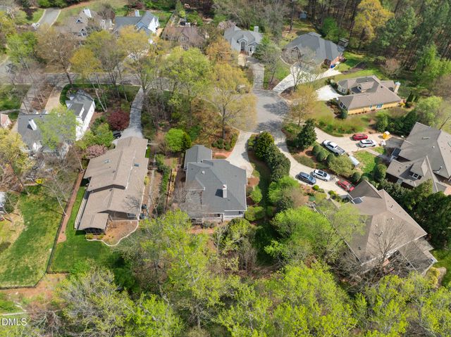 306 Helmsdale Drive, Chapel Hill, NC 27517