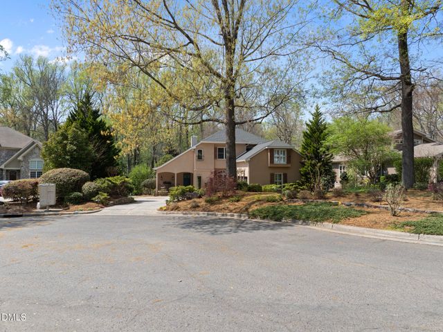 306 Helmsdale Drive, Chapel Hill, NC 27517