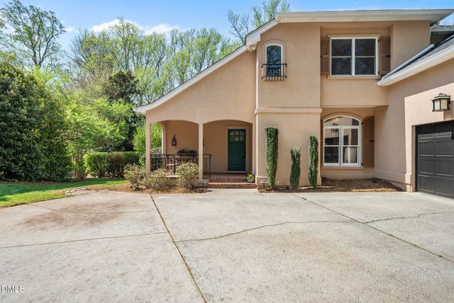 306 Helmsdale Drive, Chapel Hill, NC 27517