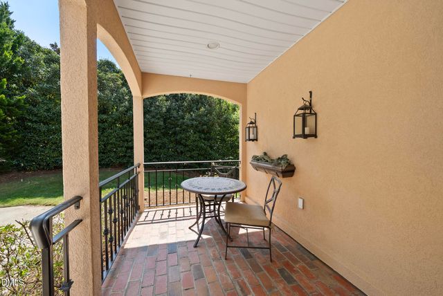 306 Helmsdale Drive, Chapel Hill, NC 27517