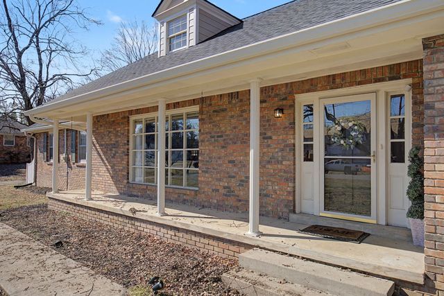 1419 Lipscomb Dr, Brentwood, TN 37027