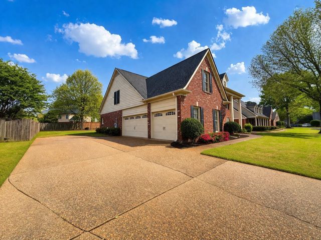 985 COLLINGHAM CV, Collierville, TN 38017