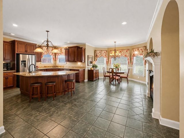 985 COLLINGHAM CV, Collierville, TN 38017