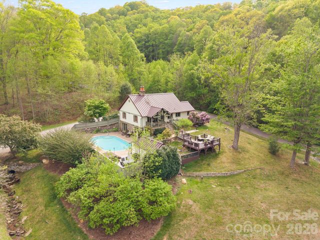 25 View Ridge Parkway, Leicester, NC 28748