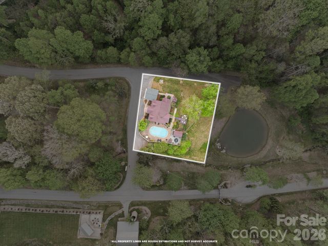25 View Ridge Parkway, Leicester, NC 28748