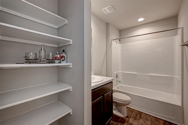 23407 Wedgewood Cliff Way, Spring, TX 77373