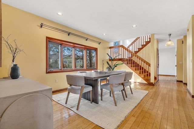 16 Carthay Cir 16, Newton, MA 02461