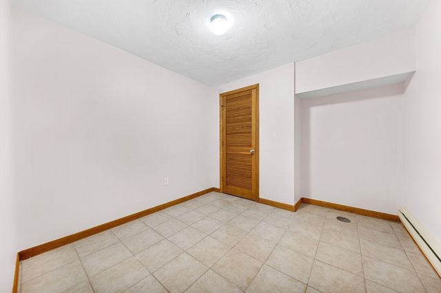 16 Carthay Cir 16, Newton, MA 02461