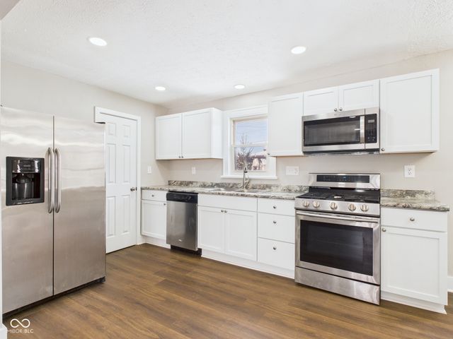 523 N 16th Street, Elwood, IN 46036