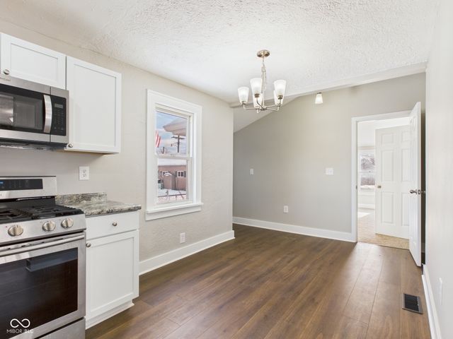 523 N 16th Street, Elwood, IN 46036