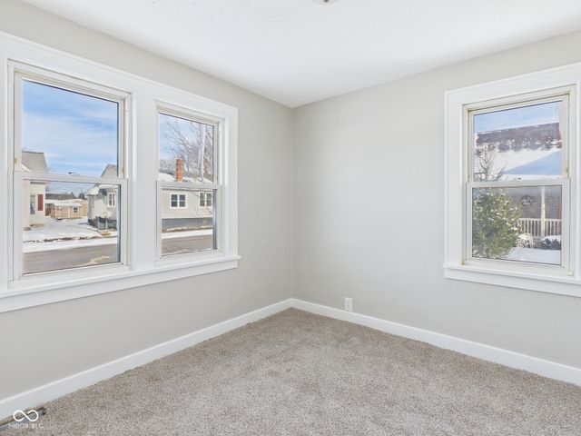 523 N 16th Street, Elwood, IN 46036