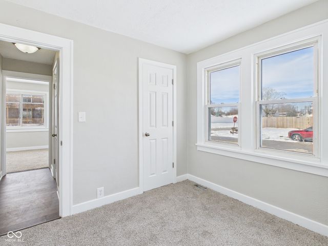 523 N 16th Street, Elwood, IN 46036