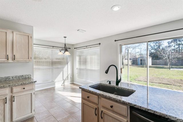 6545 Fern St, Navarre, FL 32566