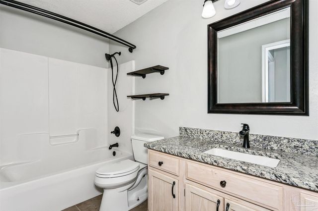 6545 Fern St, Navarre, FL 32566