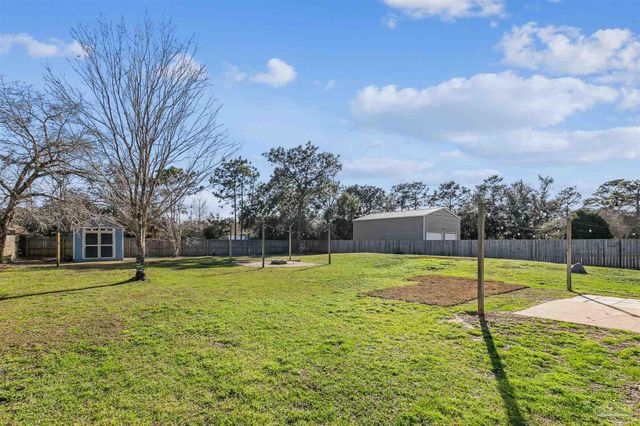 6545 Fern St, Navarre, FL 32566