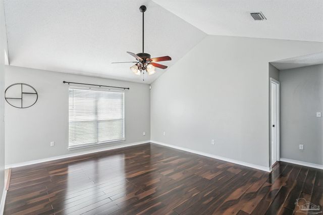 6545 Fern St, Navarre, FL 32566