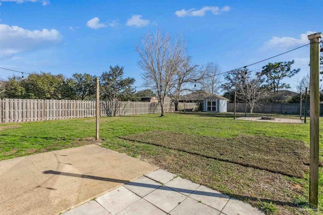 6545 Fern St, Navarre, FL 32566