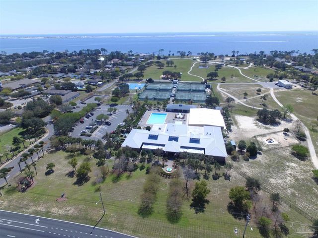 6545 Fern St, Navarre, FL 32566