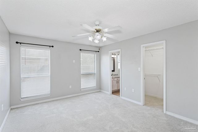 6545 Fern St, Navarre, FL 32566