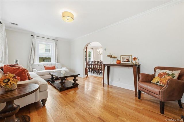 2546 Hicks Street, Bellmore, NY 11710