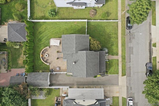 2546 Hicks Street, Bellmore, NY 11710