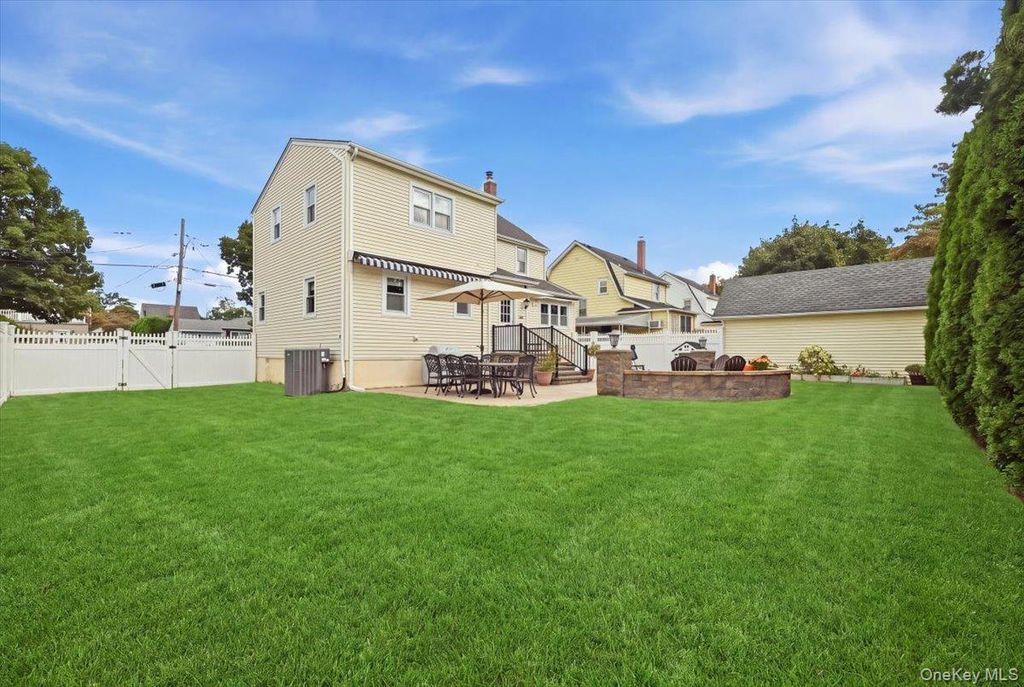 2546 Hicks Street, Bellmore, NY 11710 — photo 3