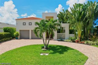 576 96th AVE N, Naples, FL 34108