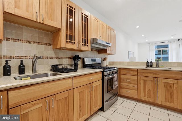 1011 N ORIANNA ST, Philadelphia, PA 19123