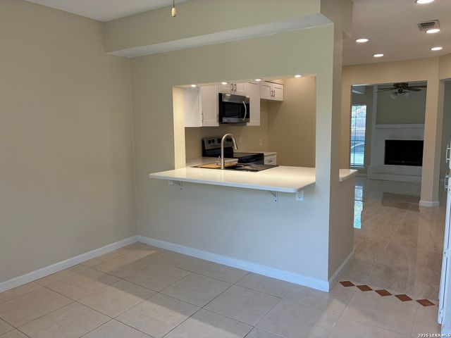 150 CALETA BCH, San Antonio, TX 78232