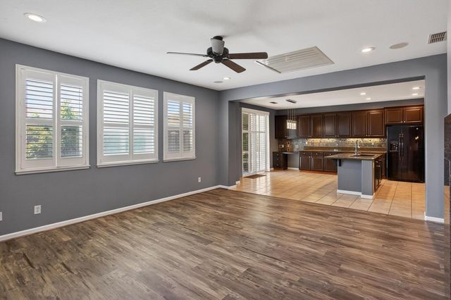2042 Danforth Way, Plumas Lake, CA 95961