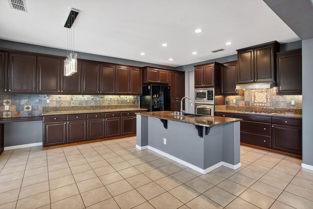2042 Danforth Way, Plumas Lake, CA 95961
