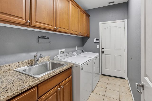 2042 Danforth Way, Plumas Lake, CA 95961