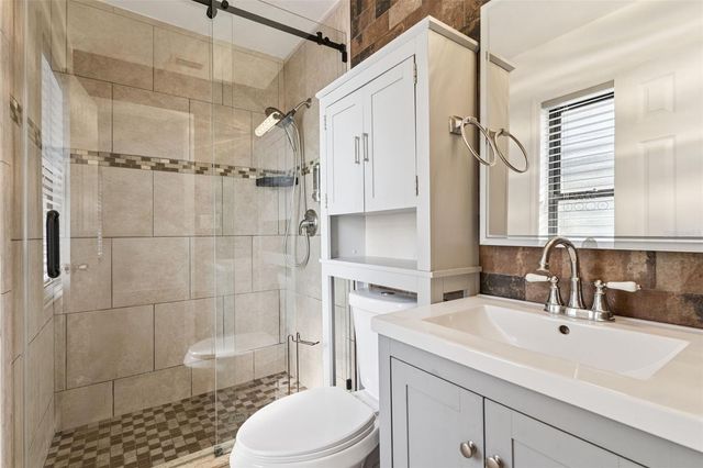 831 NANA AVENUE, Orlando, FL 32809