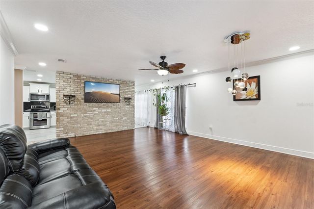 831 NANA AVENUE, Orlando, FL 32809