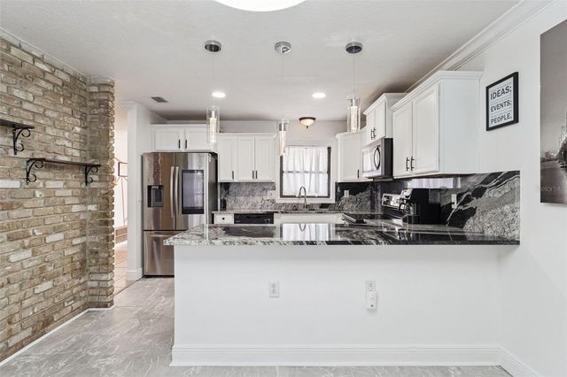 831 NANA AVENUE, Orlando, FL 32809